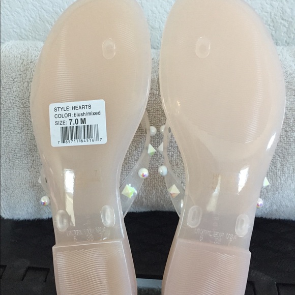 Chinese Laundry - Picture 2 of 5